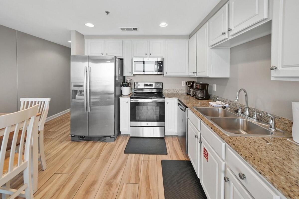 Splash 702w Apartment