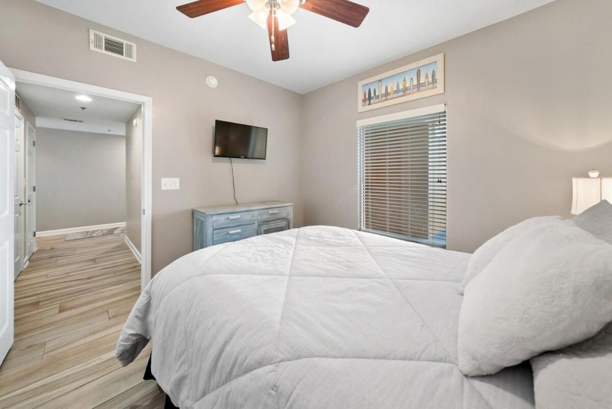 Splash 702w Apartment